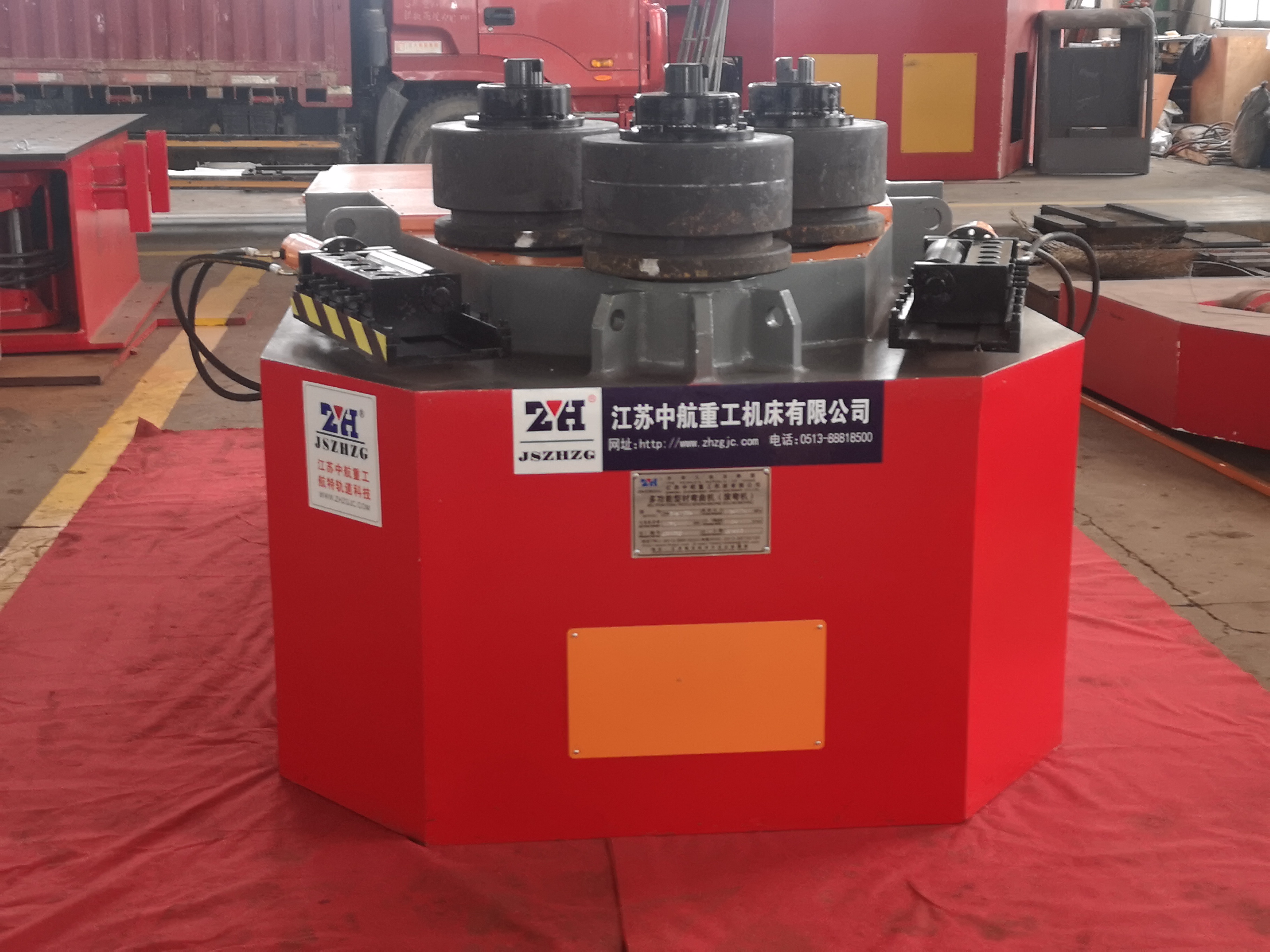 型材彎曲機(jī)的優(yōu)勢(shì)體現(xiàn)在這里 型材彎曲機(jī)的優(yōu)勢(shì)體現(xiàn)在這里